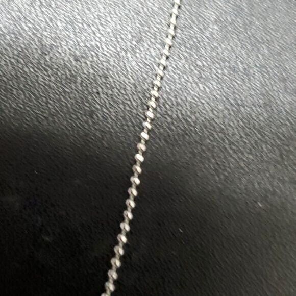 **Sale** Silver tone dangling heart necklace - Picture 3 of 9